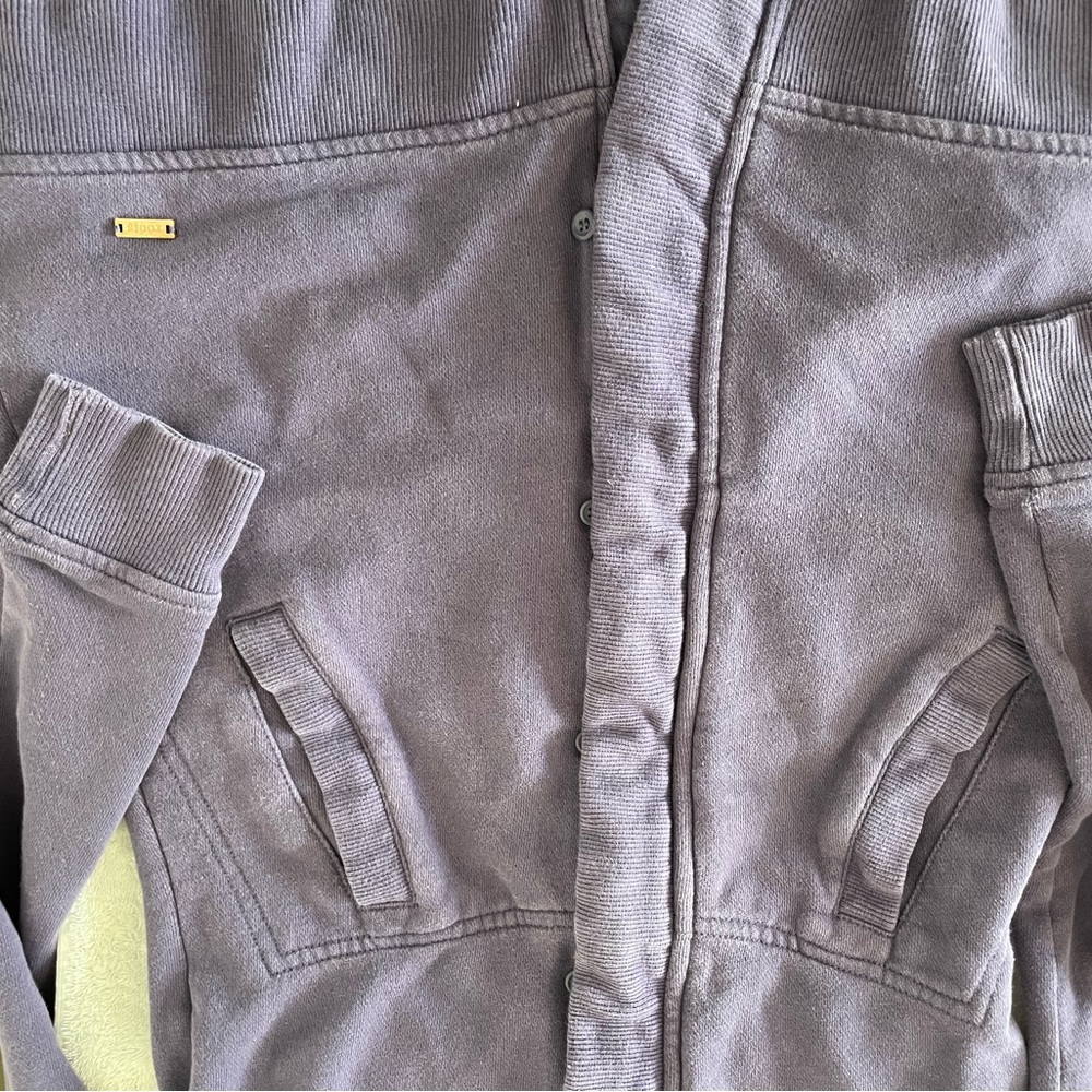 Nice extra long Roots zip up - Picture 7 of 10